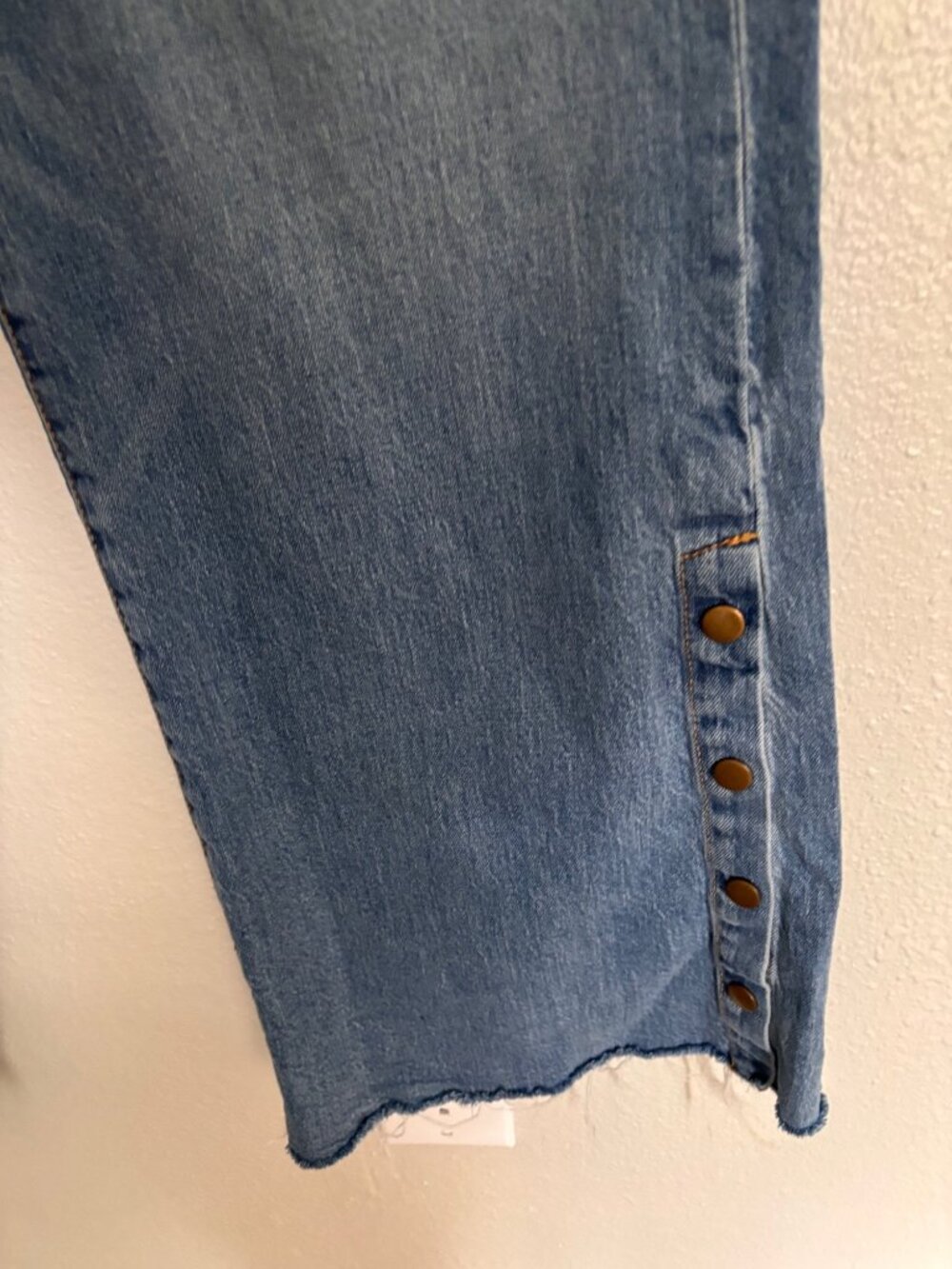 Pilcro X Anthropologie Skater Low-Rise Wide-Leg Jeans Snap Hem 32 - Picture 12 of 13